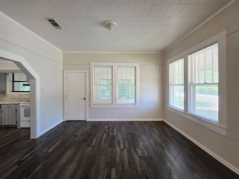 5404 N Blue Angel Pkwy — Photo 7