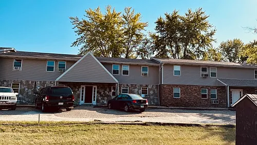 Pekin Place Apartments Photo 1