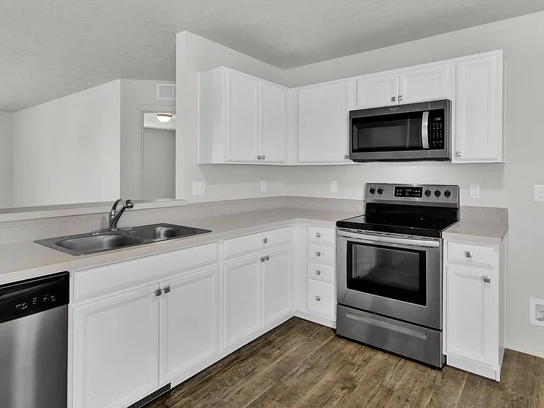 2232 N Greenville Ave — Photo 11