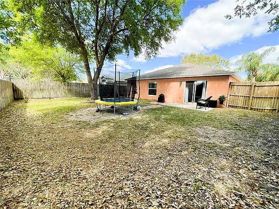 3rd image of 203 Verbena St