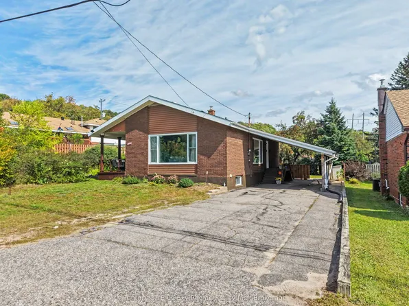 1572 Chapais St, North Bay, ON P1B 6M4