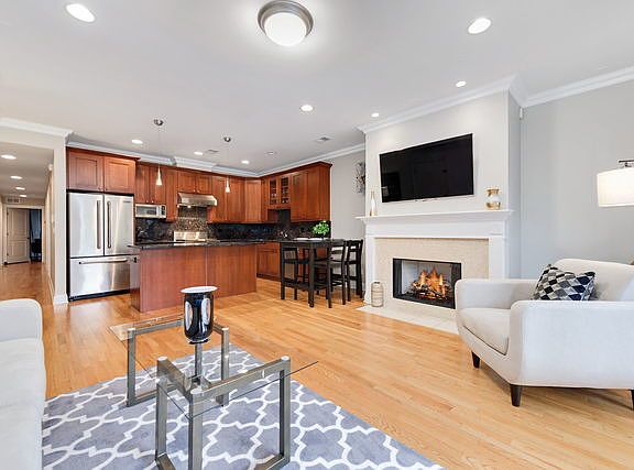 5th image of 411 W North Ave APT 2W