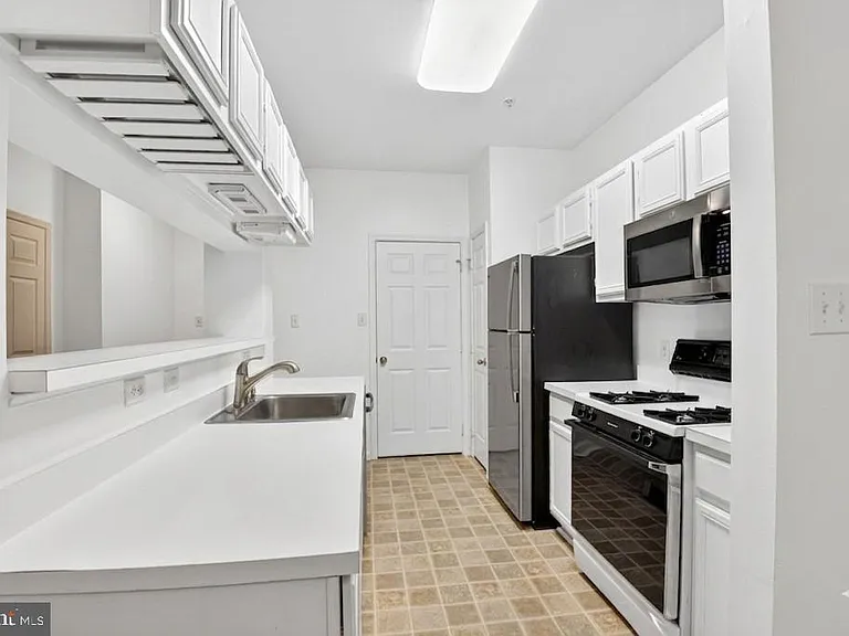 46588 Drysdale Ter #201 — Photo 11