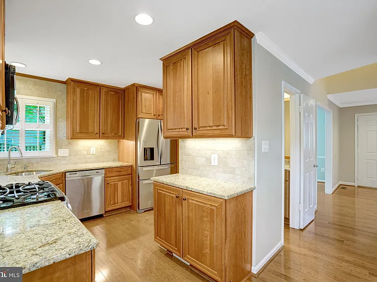 6281 Gentle Ln — Photo 11