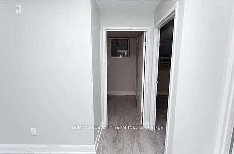 686 Bathurst St #204 — Photo 5