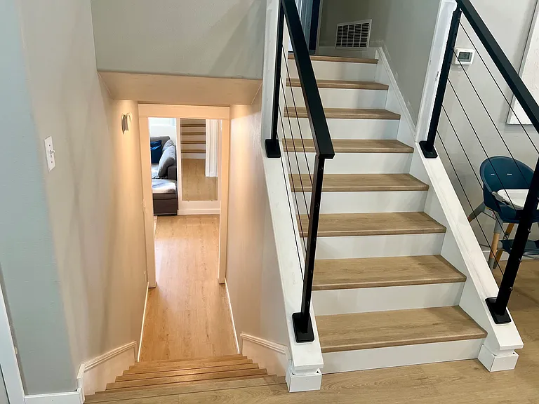 2093 E Greenleaf Ln — Photo 11
