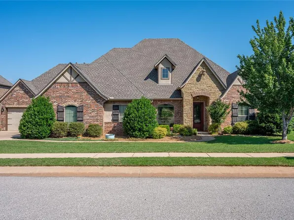 1425 Pembroke Dr, Edmond, OK 73003