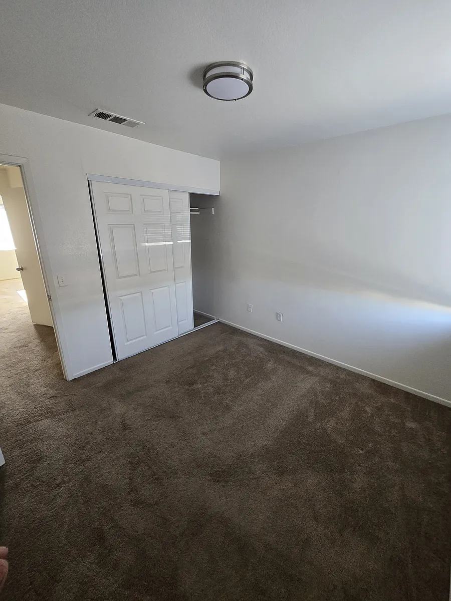 Building Photo - 511 Chestnut Ave #B