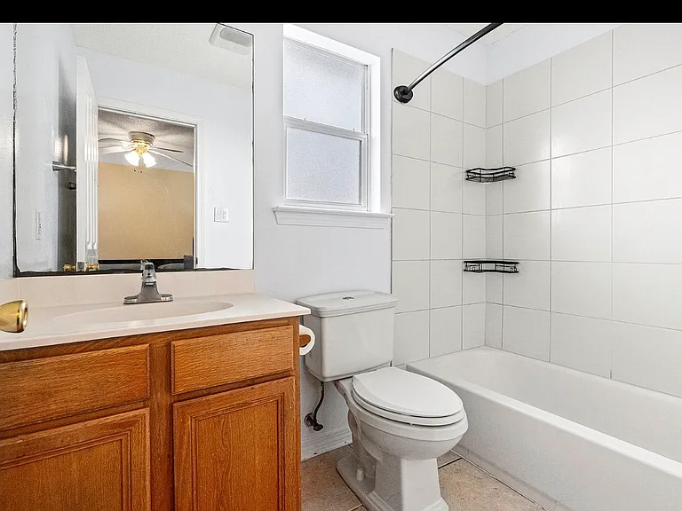 1617 42nd St #D — Photo 3
