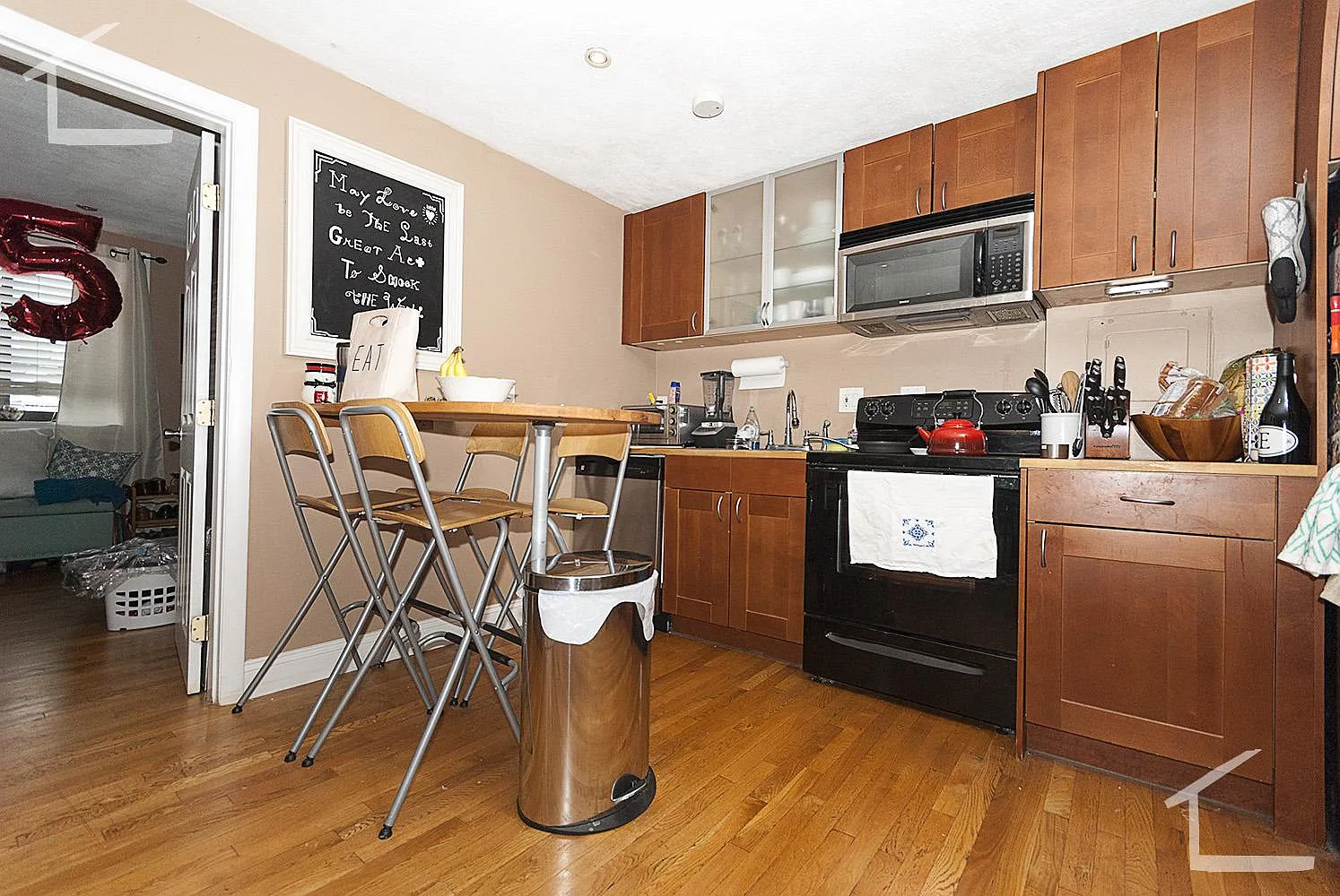 1 bed, 1.0 bath, 550 sqft, $2,400 — Photo 1