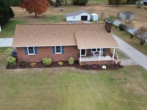 7746 S Old Carriage Rd, Rocky Mount, NC 27803