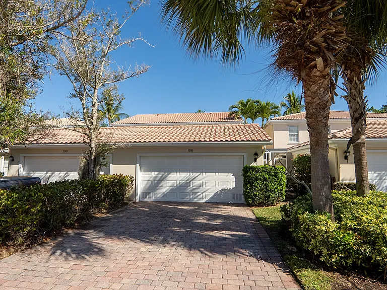 186 Soriano Dr — Photo 29