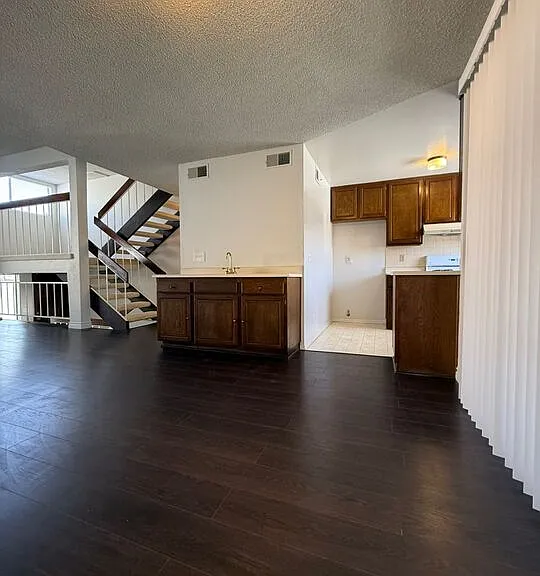 2809 Montrose Ave #10 — Photo 14