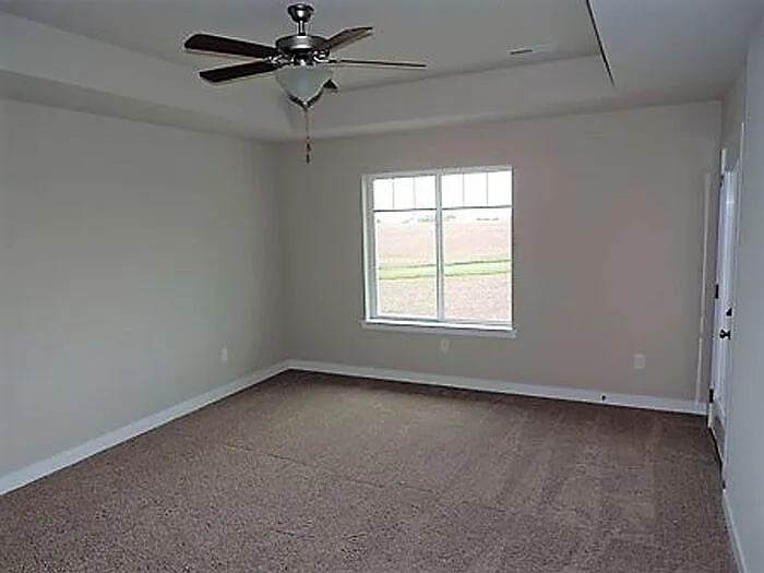 453 Taft Ave — Photo 14