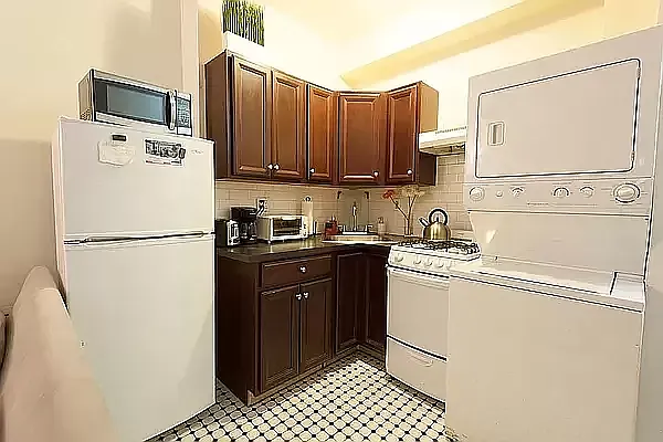 Rented by REAL New York | media 9