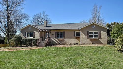 1643 Medford Dr Photo 1