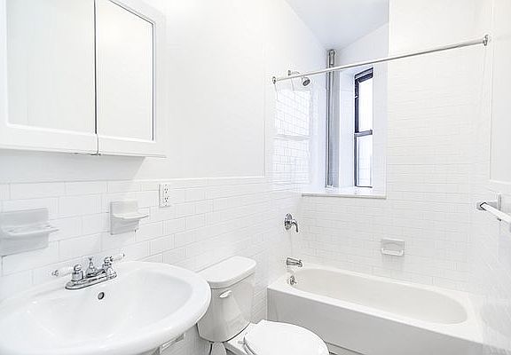 4th image of 274 W 140th St APT 21