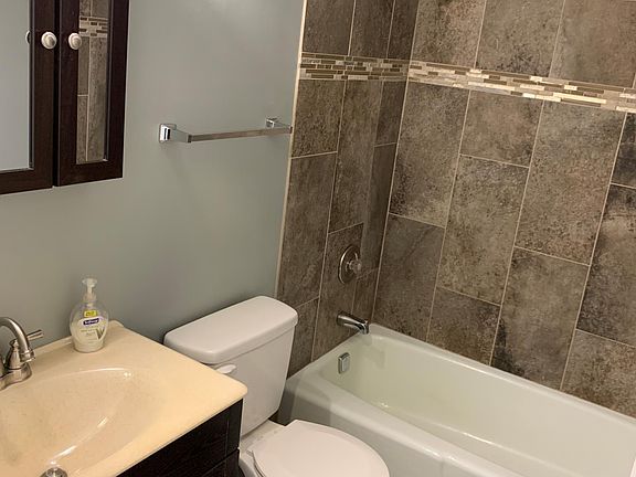 5th image of 5648 Saint James Ct #1