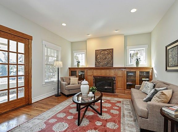 3rd image of 1416 Gregory Ave