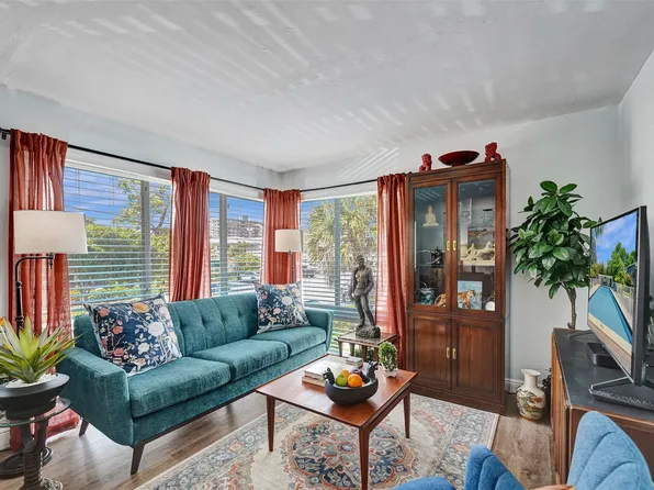 1055 SE 15th Street #14C, Fort Lauderdale, FL 33316