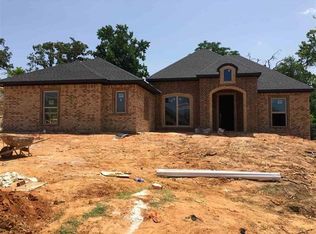 1704 Riviera Dr, Longview, TX 75605
