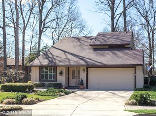 10413 Nellie White Ln, Fairfax, VA 22032