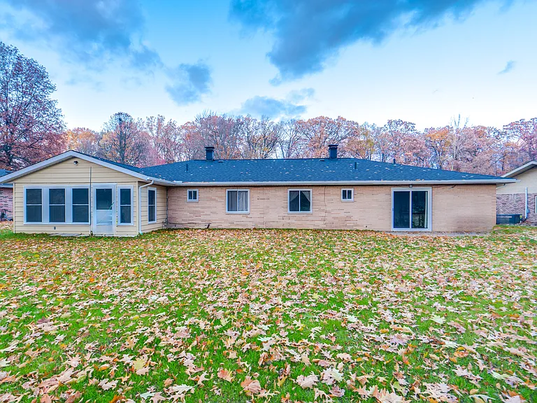 1524 Robin Ln — Photo 26