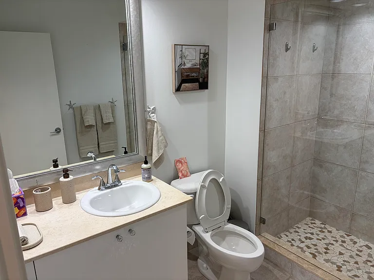 1551 N Flagler Dr #905 — Photo 14