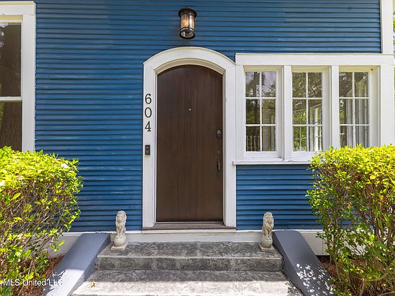 4th image of 604 Court St