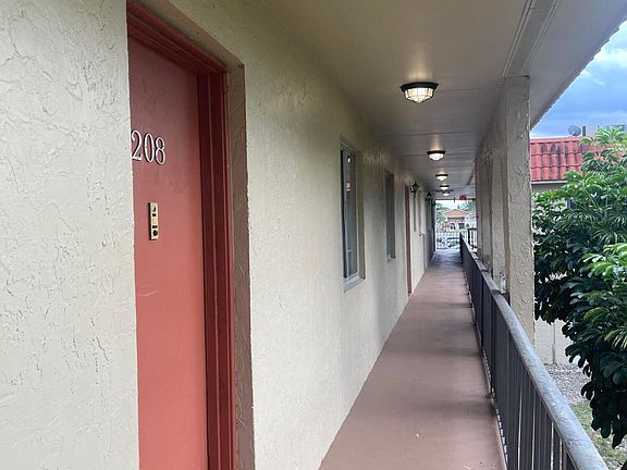 2nd image of 6094 Forest Hill Boulevard #208