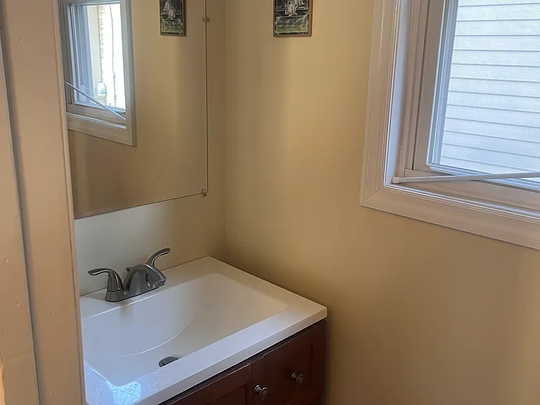 6 Forest Ave — Photo 9