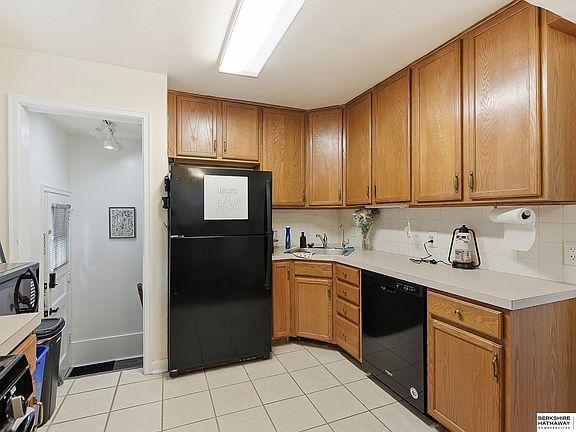 4th image of 5835 Oak St