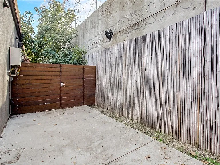 421 N Vendome St #1/2 — Photo 20