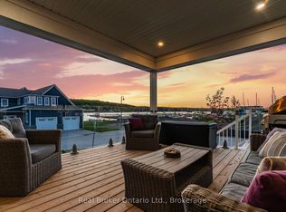 38 Magazine St, Penetanguishene, ON L9M 1E7