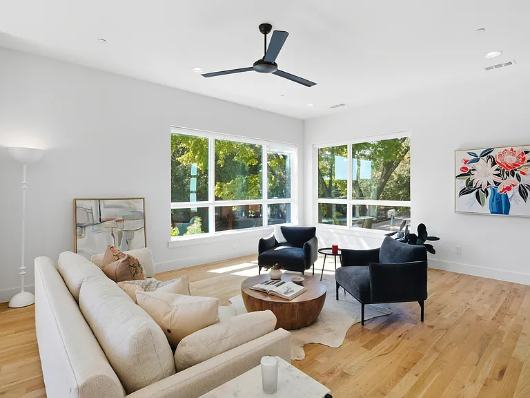 6345 Richmond Ave #2 — Photo 9