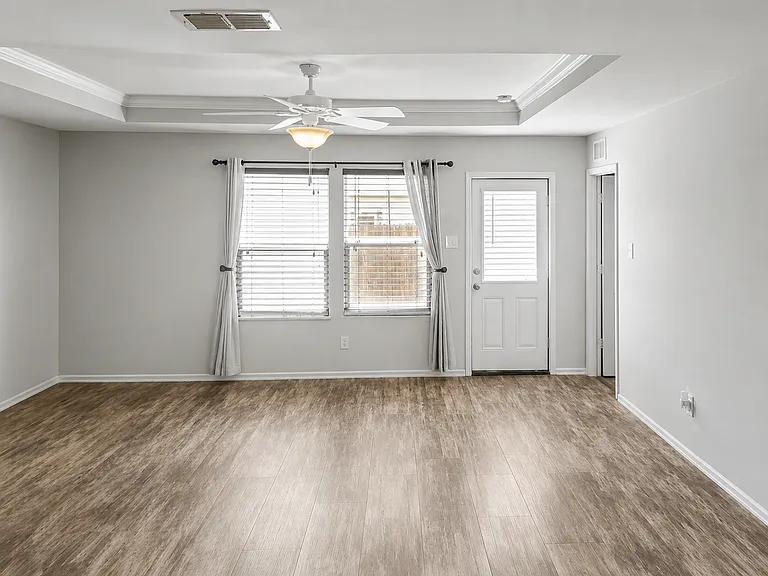 433 Magma Dr — Photo 10