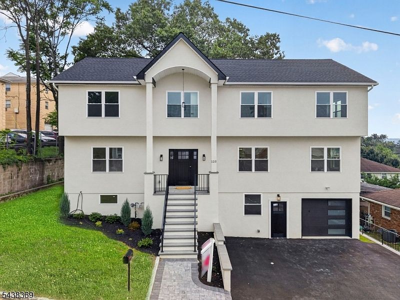 1st image of 125 Cedarhurst Ave