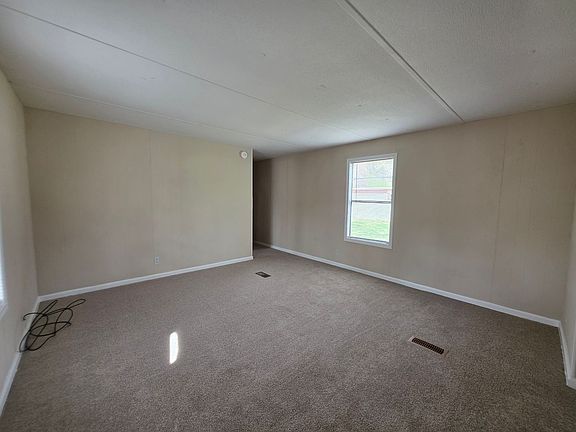 2nd image of 1133 Pickett Rd #1