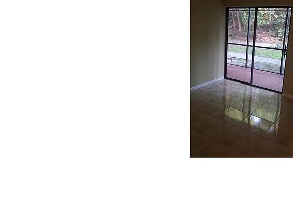 4th image of 20761 NE 4th Pl