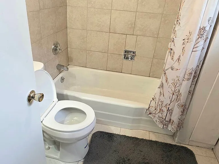 118 Rother Ave #2 — Photo 16