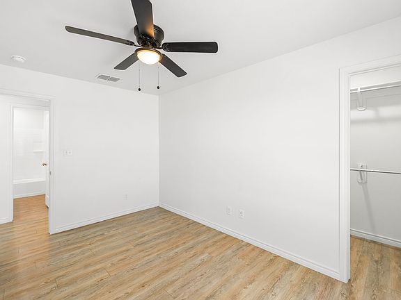 5th image of 204 Fm 789 Unit 3700