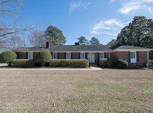 411 Oxford Rd, Greenville, NC 27858
