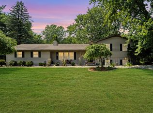 6148 Hereford Rd, Saline, MI 48176