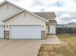 1612 12th Ave SE, East Grand Forks, MN 56721