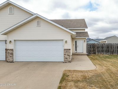 1612 12th Ave SE, East Grand Forks, MN, 56721
