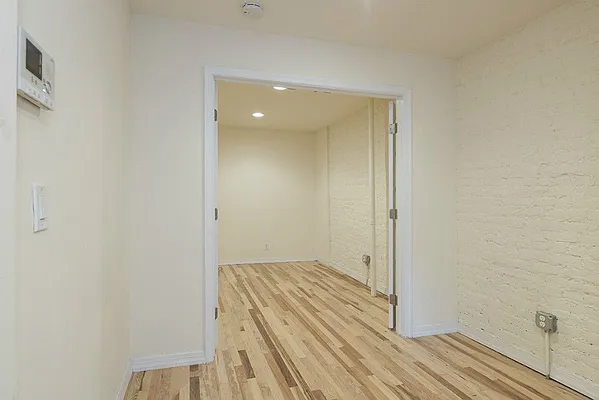 Rented by Camelot Realty Group | media 15