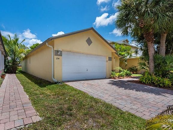 5th image of 1194 Winding Rose Way