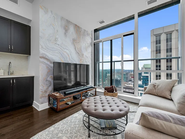 40 Nepean St #2702 — Photo 11
