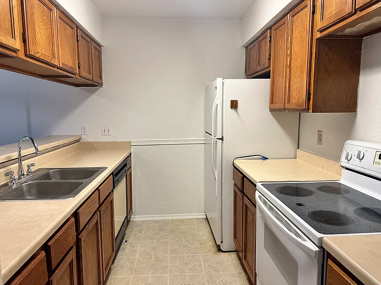 7313 Gulf Fwy #409 — Photo 7