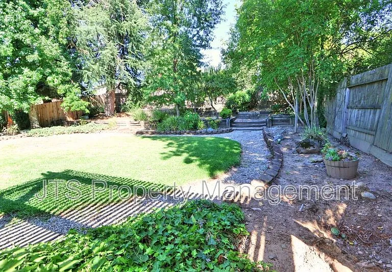 6830 Mellodora Dr — Photo 71
